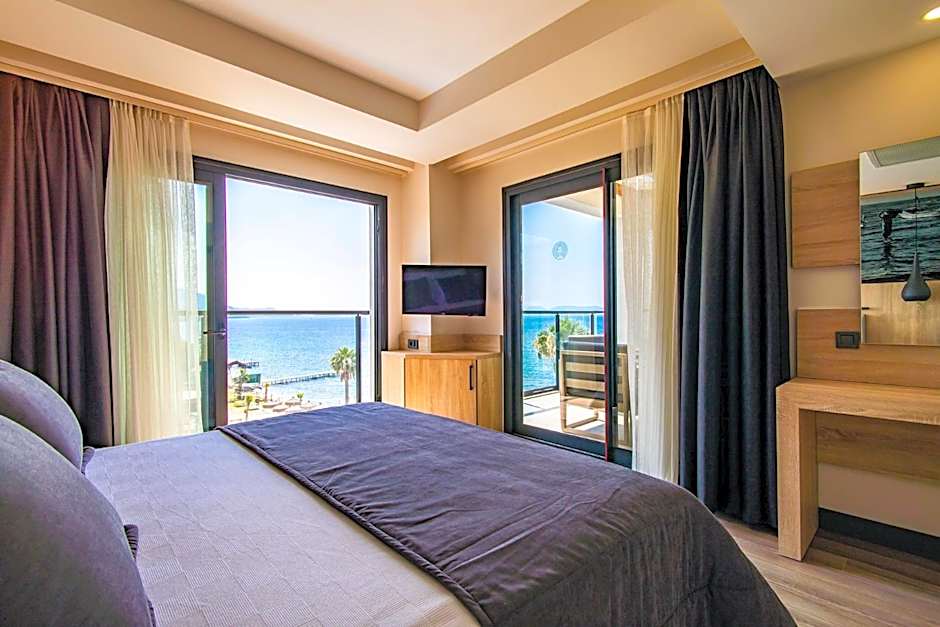 Maia Luxury Beach Hotel