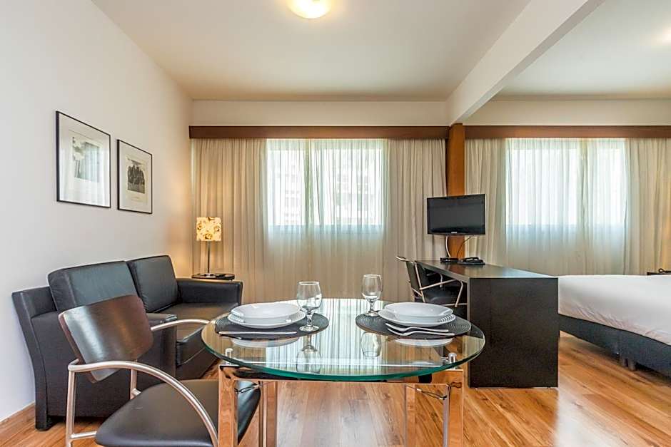 Paraiso Suites by Charlie