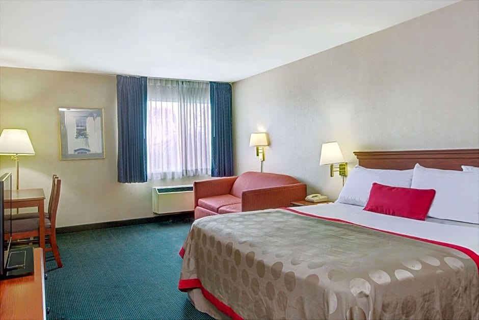 Ramada by Wyndham Hawthorne/LAX