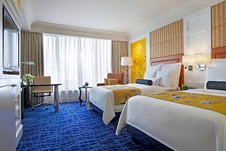 Deluxe Twin room, Guest room, 2 Double, City view