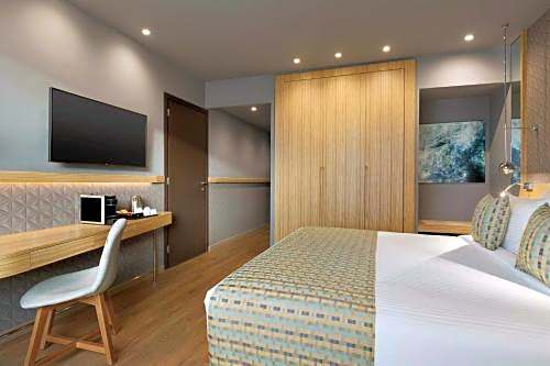 Wyndham Grand Athens