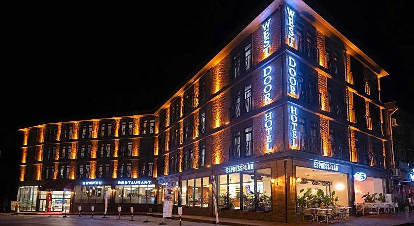Westdoor Hotel