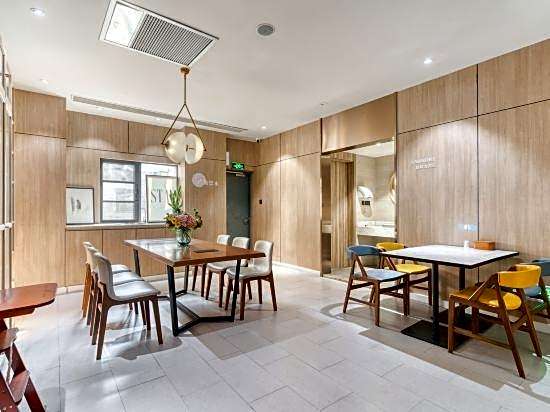 Hanting Youjia Hotel (Ningbo Tianyi Square Branch)