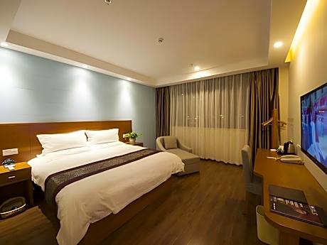 GTR - Guest Room with One 1.8M Bed