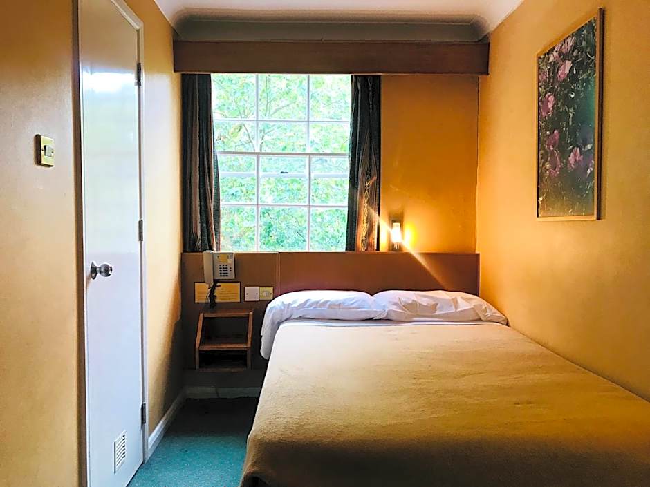 Photo 1 of 5 of Small Double Room