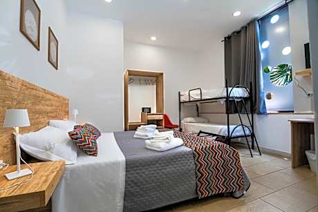 Quadruple Room with Private Bathroom
