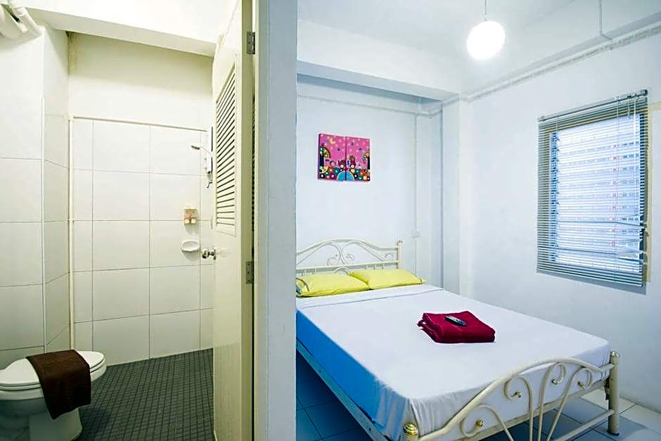 Sleep Sheep Phuket Hostel