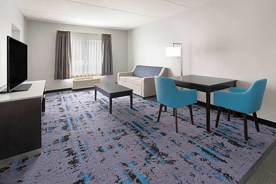 Hawthorn Extended Stay by Wyndham Chambersburg