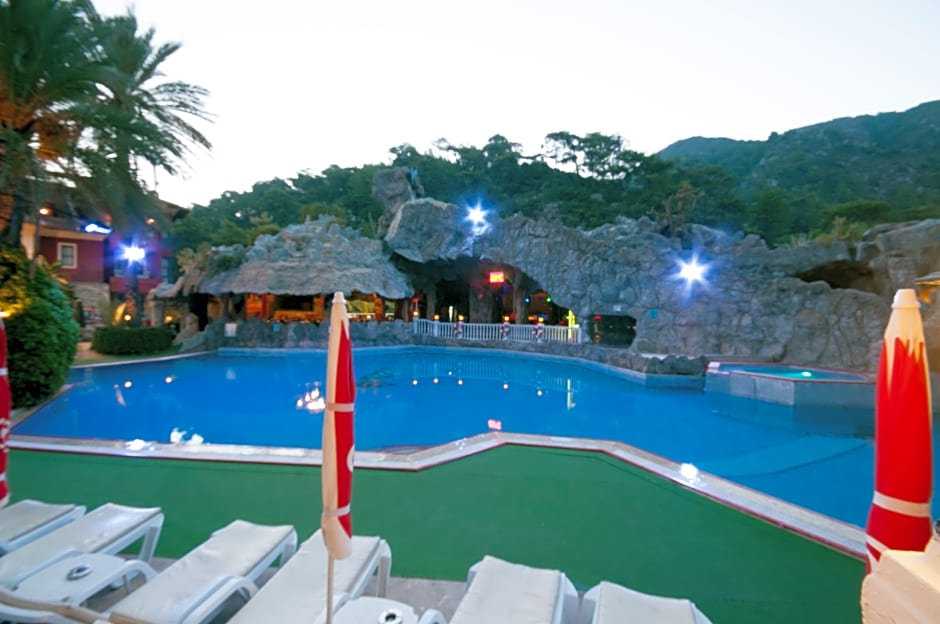 Grand Aquarium Apart