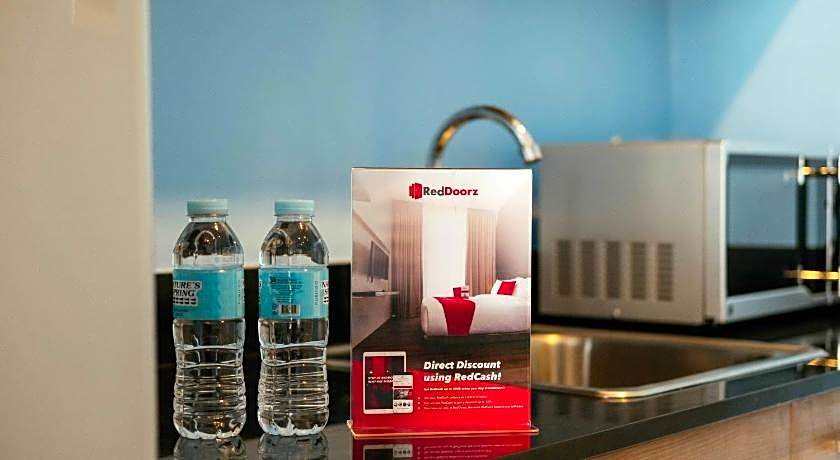 RedDoorz @ Poblacion Sur Sigma