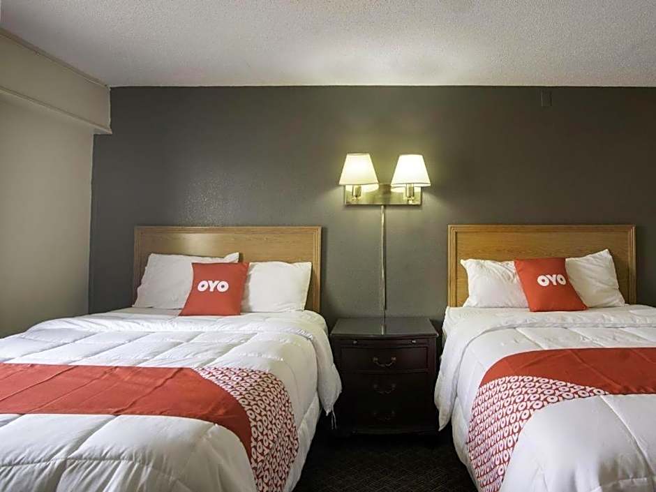 OYO Hotel Hutchinson West 4th Ave