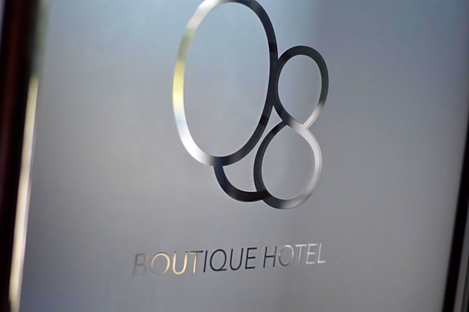 Q8 Boutique Hotel