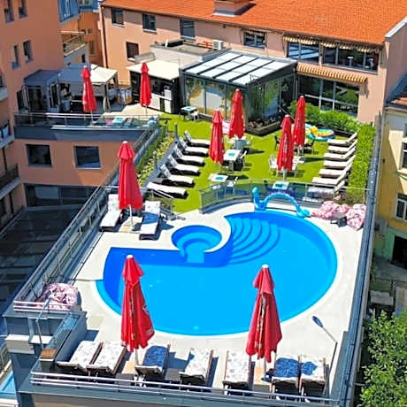 Cosmopolitan Hotel & Wellness
