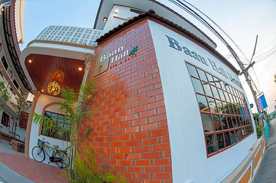 Baan Hall Hostel