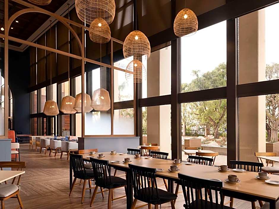 Hotel Fera Anaheim, a DoubleTree by Hilton