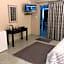 8 on Acacia Guesthouse