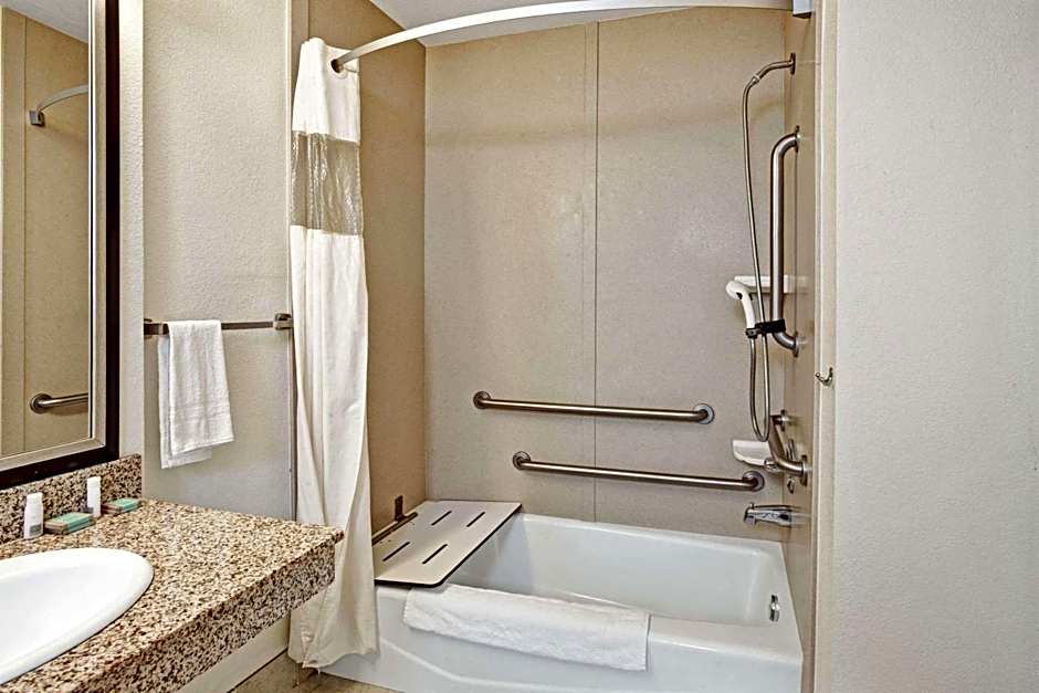 Travelodge by Wyndham Banning Casino and Outlet Mall