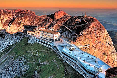 Hotel Pilatus-Kulm