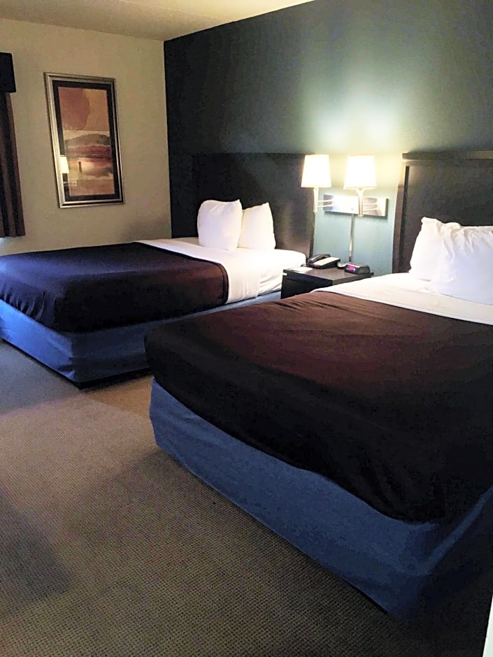 AmericInn by Wyndham Monmouth