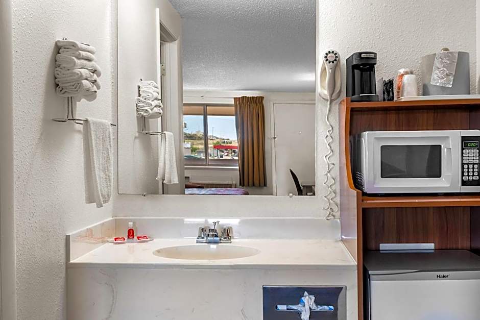 Econo Lodge Miles City I-94