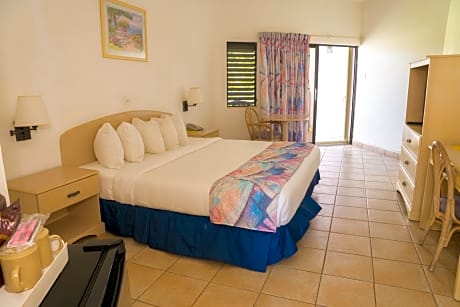 Garden View King Bed