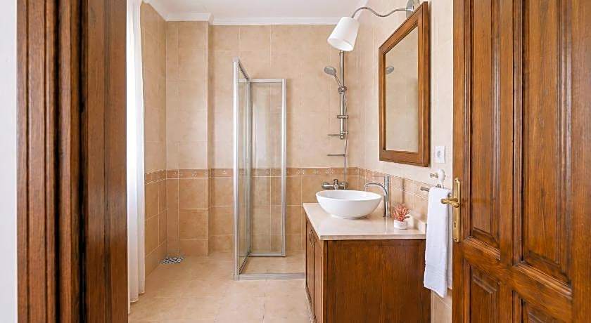 Alayaz Hotel