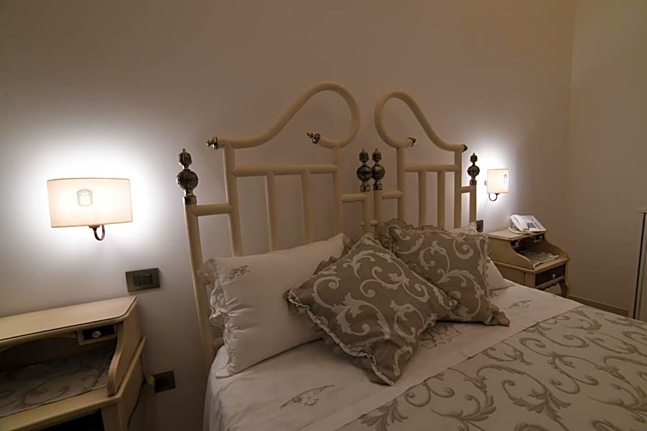 PLAZACARRISI HOTEL & SPA