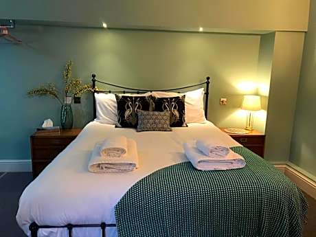 Junior Suite with Garden View