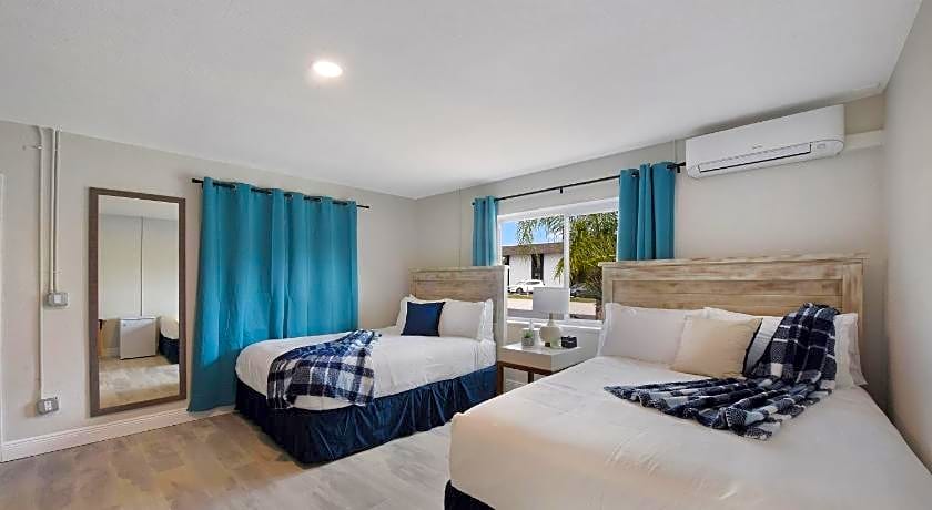 Palm Cove Motel