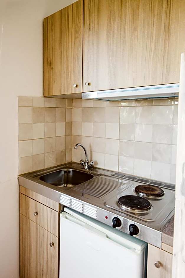 Mastorakis Hotel and Studios