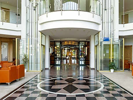 Atomis Hotel Munich Airport by Mercure