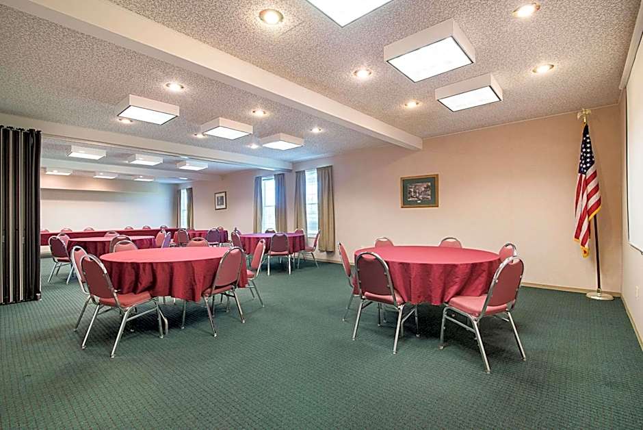 Quality Inn & Suites Schoharie near Howe Caverns