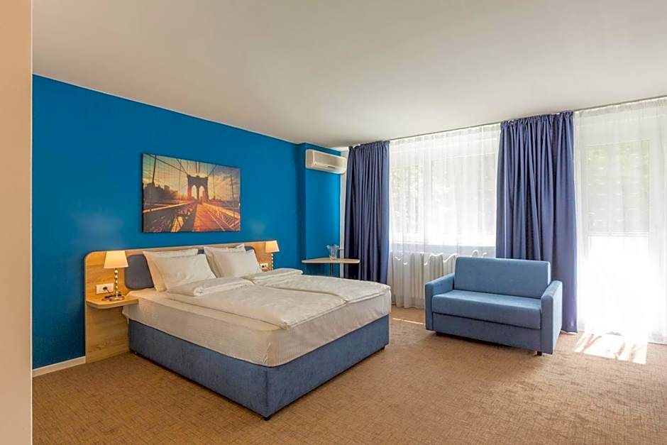 Premium Crown Suites