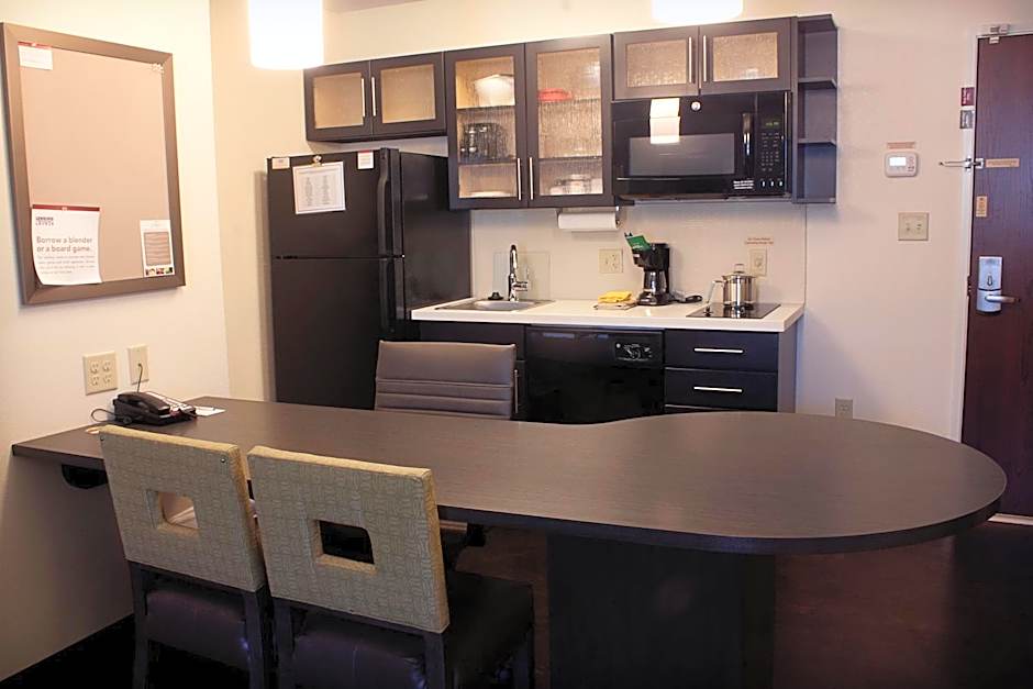 Candlewood Suites Youngstown W - I-80 Niles Area By IHG