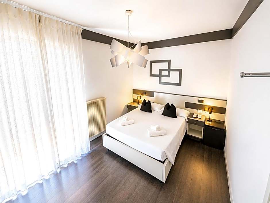 Athos Hotel