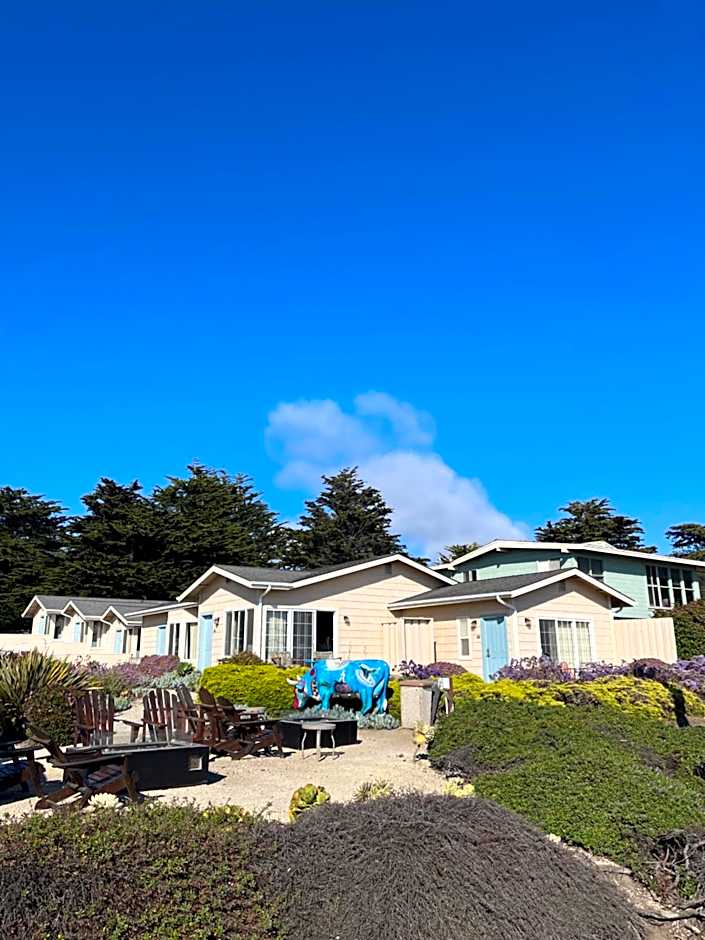 Cambria Landing Inn and Suites