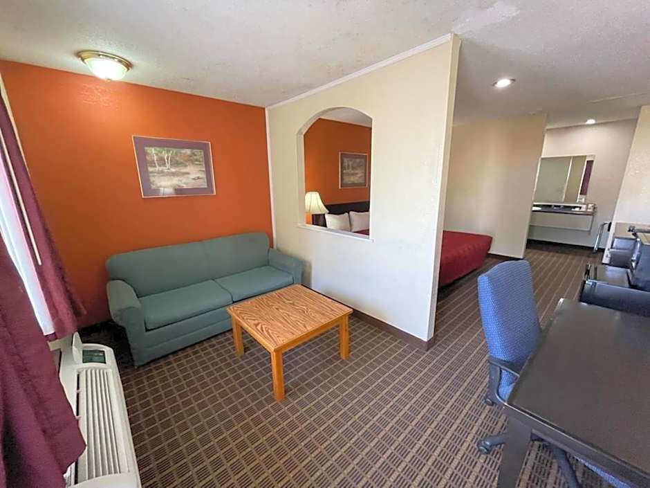 Knights Inn & Suites Emporia