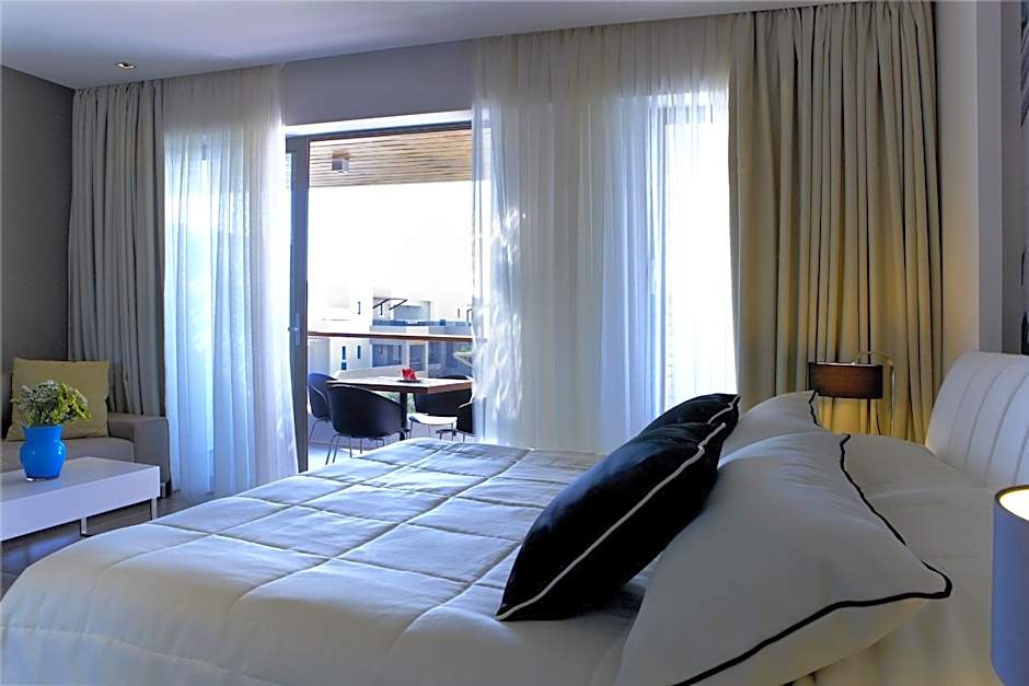 Pelagos Suites Hotel & Spa