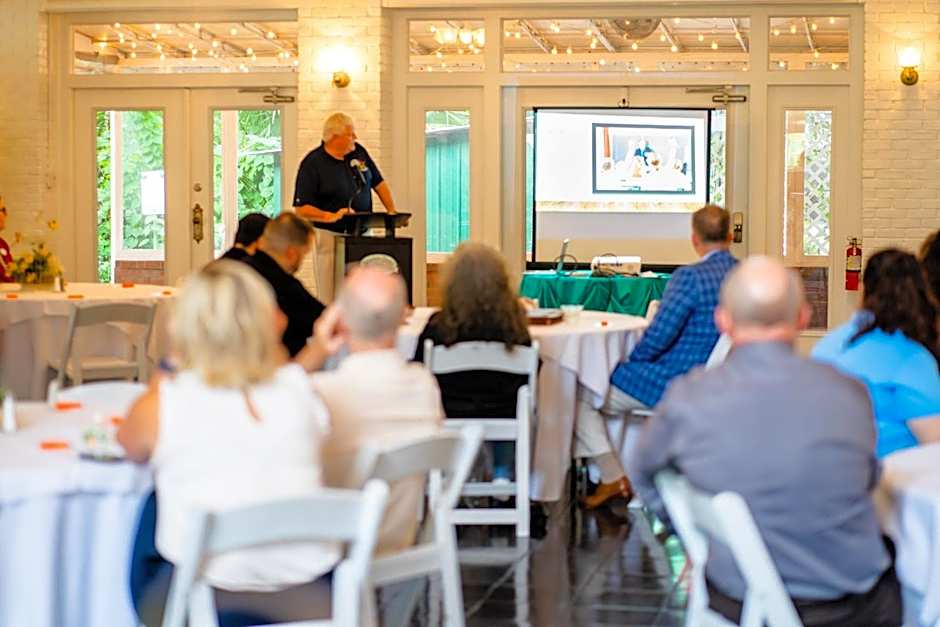 Sweetwater Branch Inn Bed And Breakfast