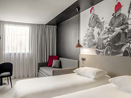 Standard Room with Double Bed and Twin Beds