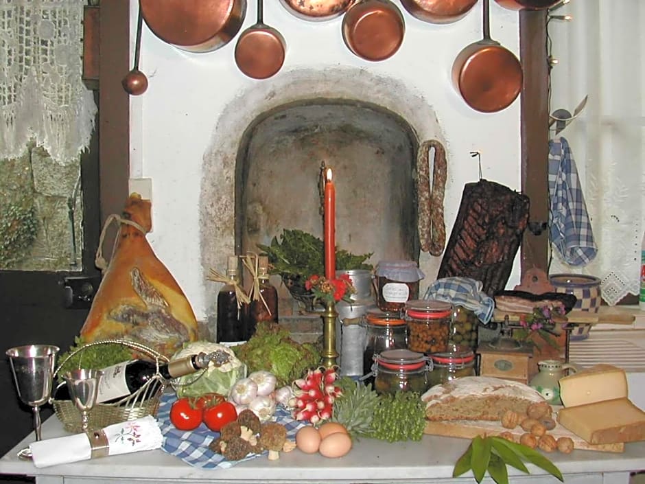 Chateau De Courbelimagne, Raulhac