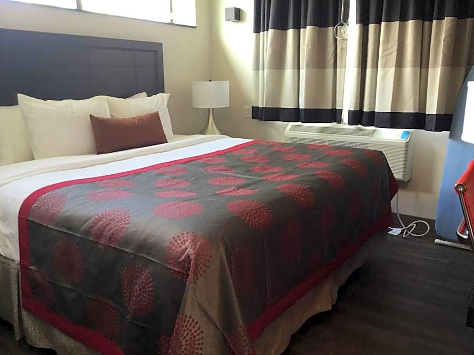 Ramada by Wyndham Bronx Terminal