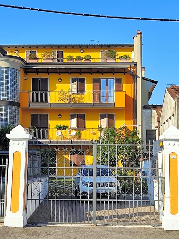 Lovely Casa Paola Villlafranca centro Zimmer Rooms