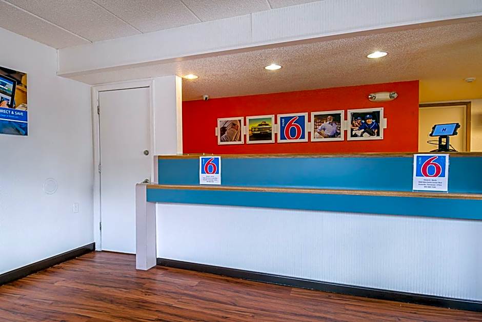 Motel 6-Knoxville, TN - North