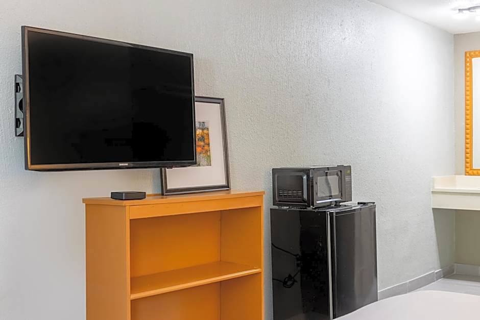 Motel 6 - Aberdeen, WA