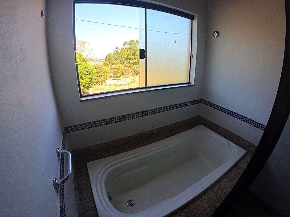 Pousada Além das Formas - Acesso a cachoeiras e gruta encantada