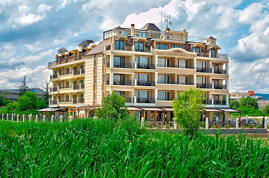 Sunny Castle Hotel - All Inclusive, Beach and Free parking