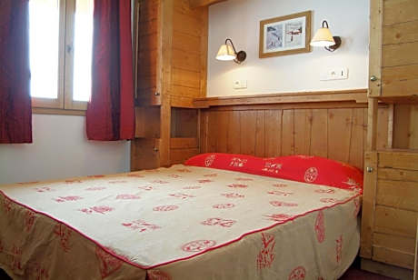 Two-Bedroom Apartment (6 Adults)