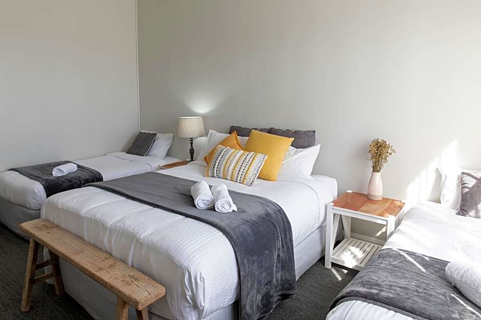 Robertson Public House and Kitchen