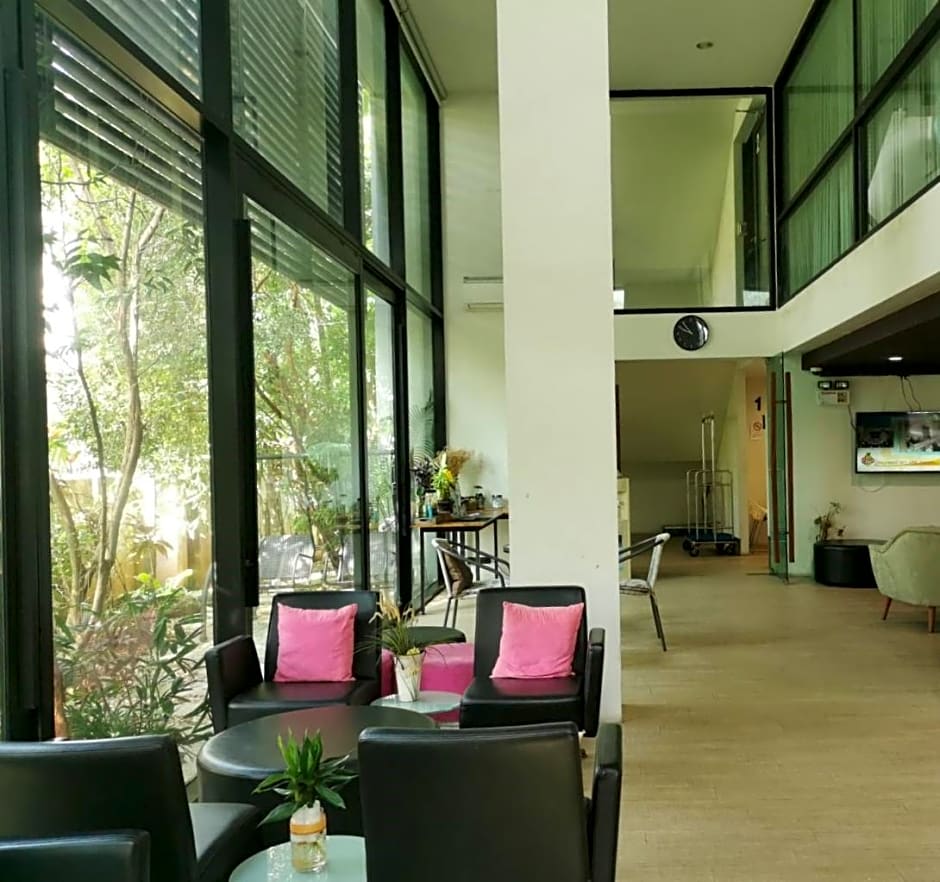 Neca Complex Apartment